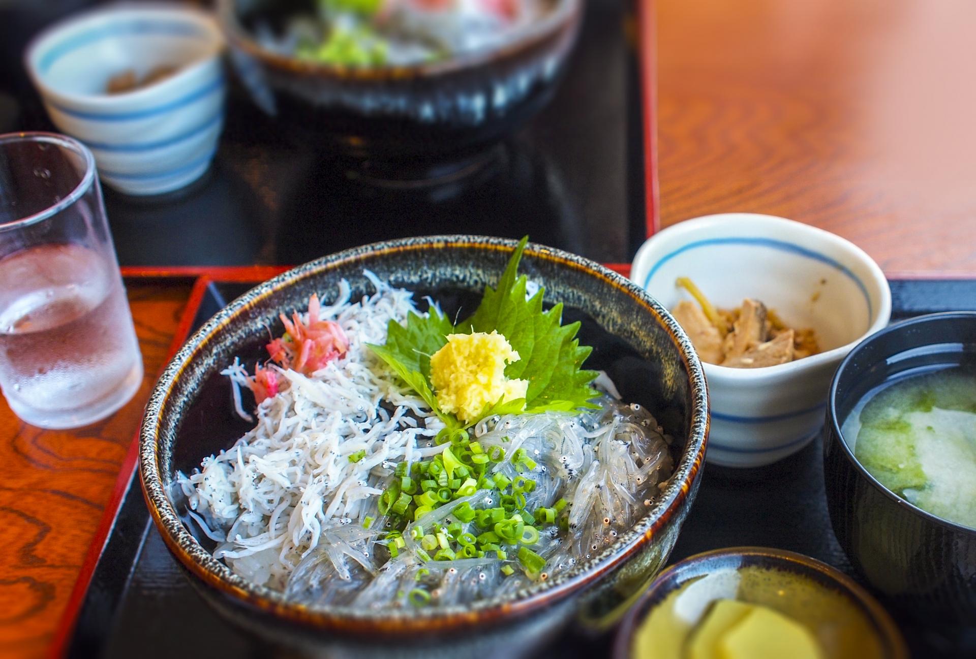 しらす丼定食